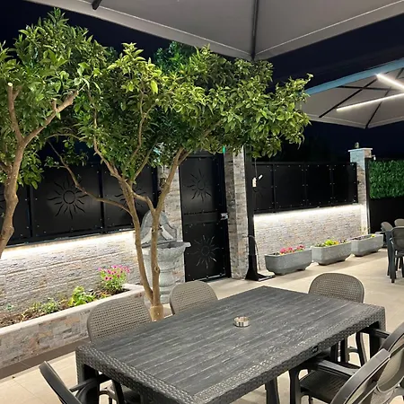 Eljus Guest house Durres